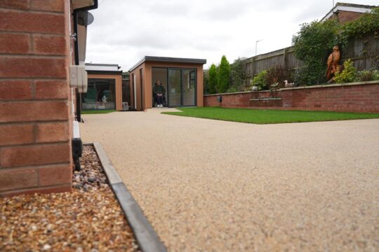 resin-and-lawn